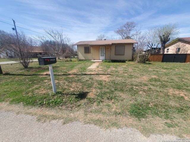 19939 CARUTHERS, Somerset, TX 78069