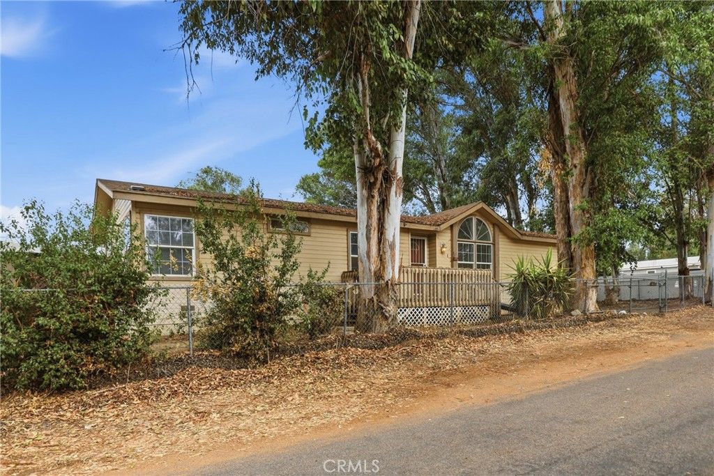 18530 Eucalyptus Avenue, Lake Elsinore, CA 92532 — photo 3