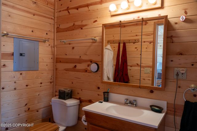 L14 B5 Keyes Point, Remote, AK 99653