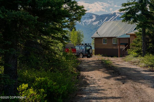 L14 B5 Keyes Point, Remote, AK 99653