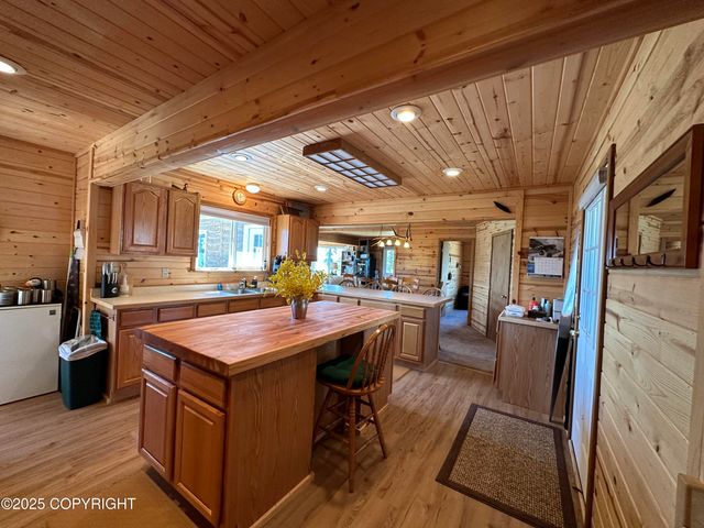 L14 B5 Keyes Point, Remote, AK 99653