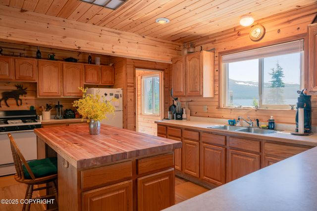 L14 B5 Keyes Point, Remote, AK 99653