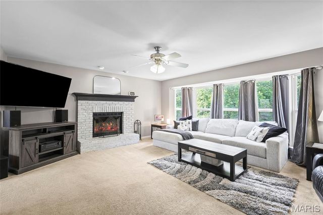 756 Shadow Pine Drive, Fenton, MO 63026
