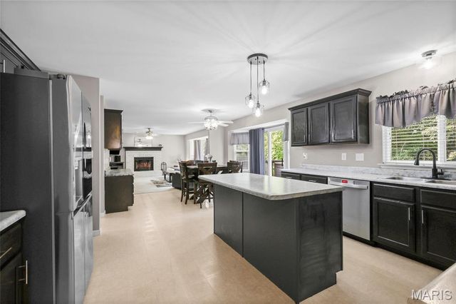 756 Shadow Pine Drive, Fenton, MO 63026