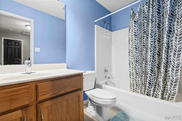 756 Shadow Pine Drive, Fenton, MO 63026