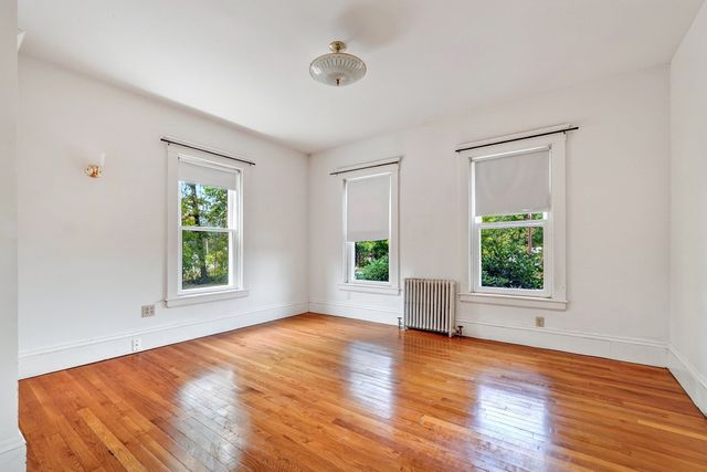 25 Spring St, Foxboro, MA 02035