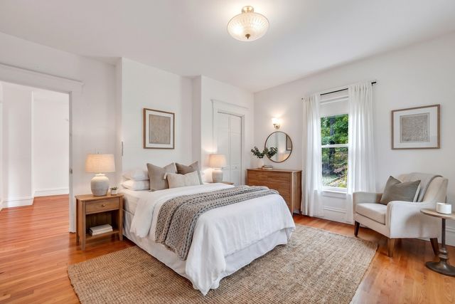 25 Spring St, Foxboro, MA 02035