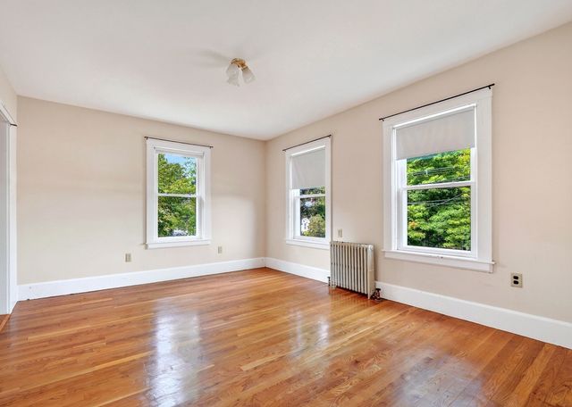 25 Spring St, Foxboro, MA 02035