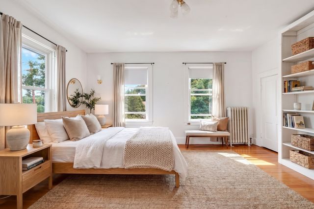 25 Spring St, Foxboro, MA 02035