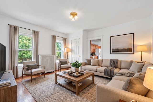 25 Spring St, Foxboro, MA 02035