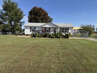 151 Kellee Dr, Dowelltown, TN 37059