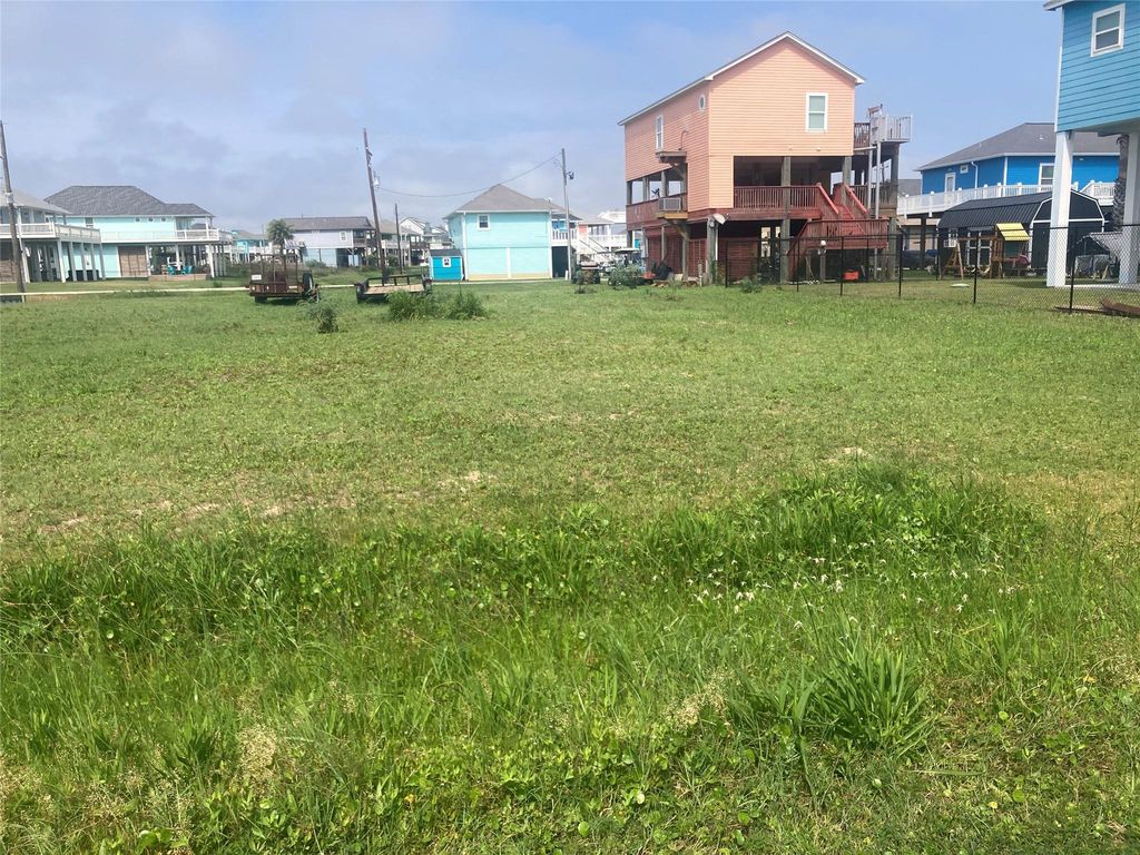 914 Meynig, Crystal Beach, TX 77650