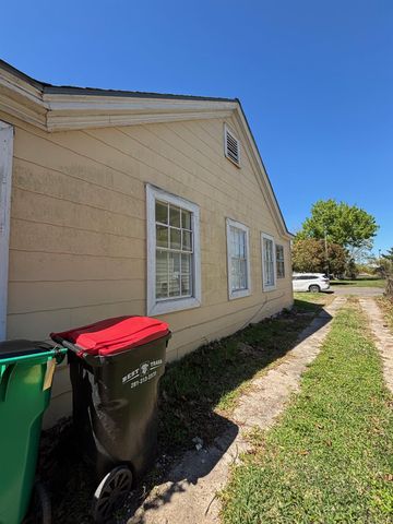 109 Schilling Street, Baytown, TX 77520