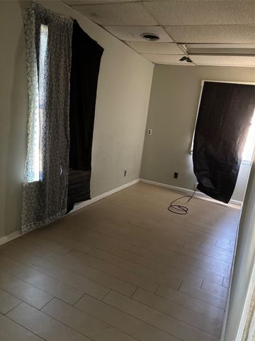 109 Schilling Street, Baytown, TX 77520