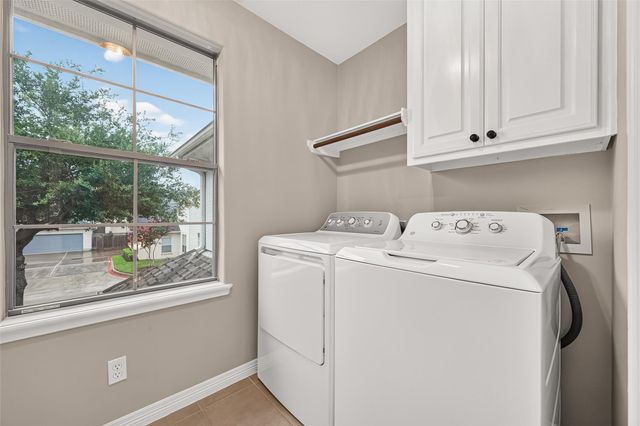 4307 Lake Walk Court, Missouri City, TX 77459