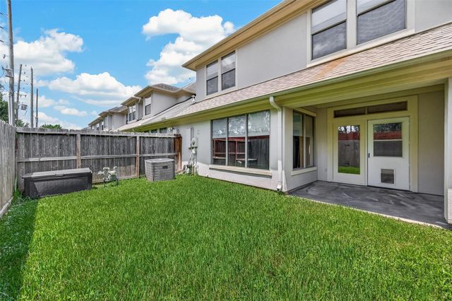 4307 Lake Walk Court, Missouri City, TX 77459