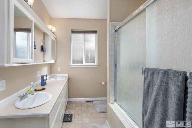 1215 Green Valley Drive, Fallon, NV 89406