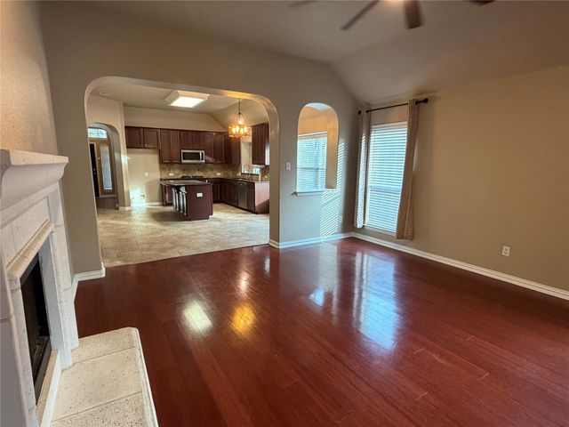 10329 Stoneside Trail, Fort Worth, TX 76244