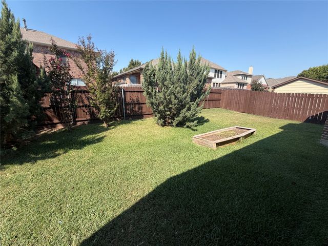 10329 Stoneside Trail, Fort Worth, TX 76244