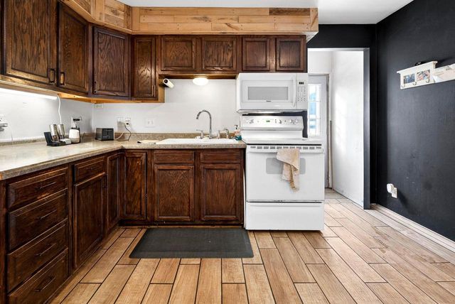 1623 S JEFFERSON STREET, Appleton, WI 54915