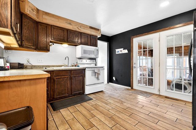 1623 S JEFFERSON STREET, Appleton, WI 54915