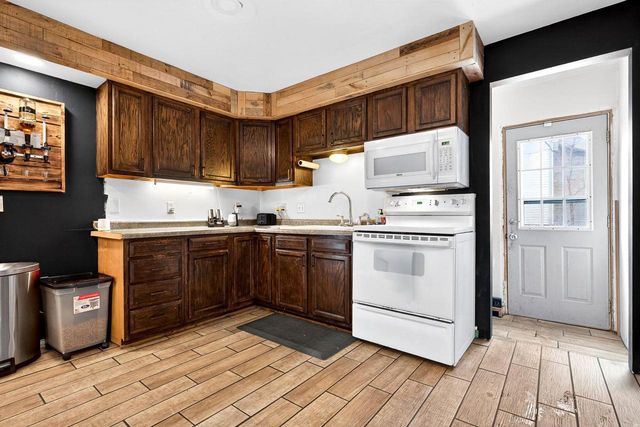 1623 S JEFFERSON STREET, Appleton, WI 54915