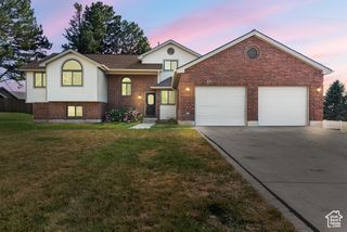 1505 NAVAJO DR, Ogden, UT 84403