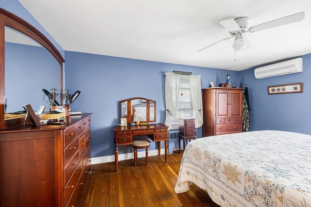 9 Hart Street, Wakefield, MA 01880