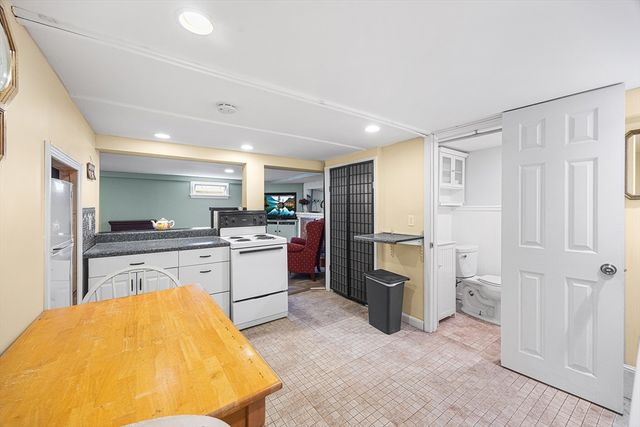 9 Hart Street, Wakefield, MA 01880