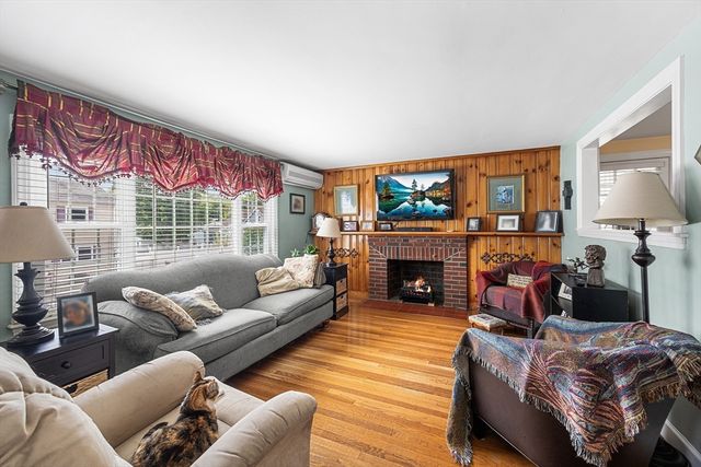 9 Hart Street, Wakefield, MA 01880