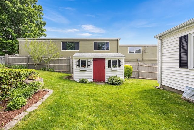 9 Hart Street, Wakefield, MA 01880