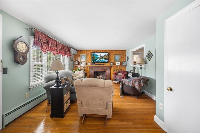 9 Hart Street, Wakefield, MA 01880