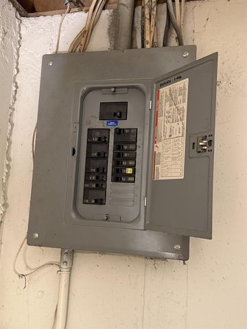 2075 IMPERIAL LANE, Green Bay, WI 54302