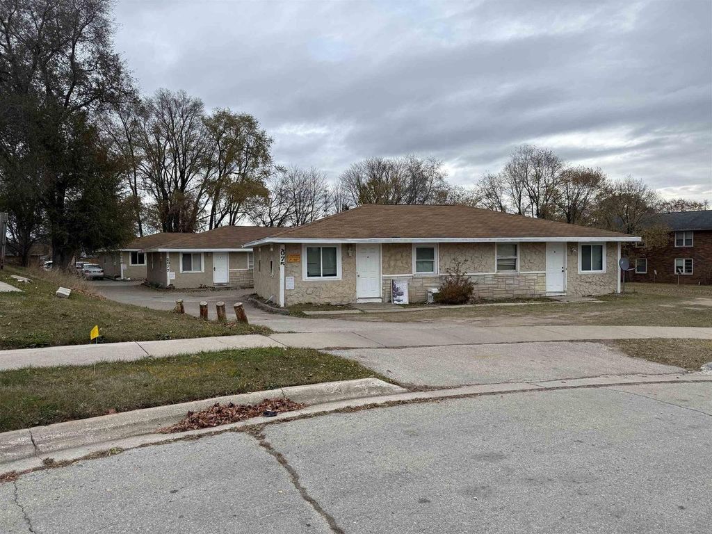 2075 IMPERIAL LANE, Green Bay, WI 54302