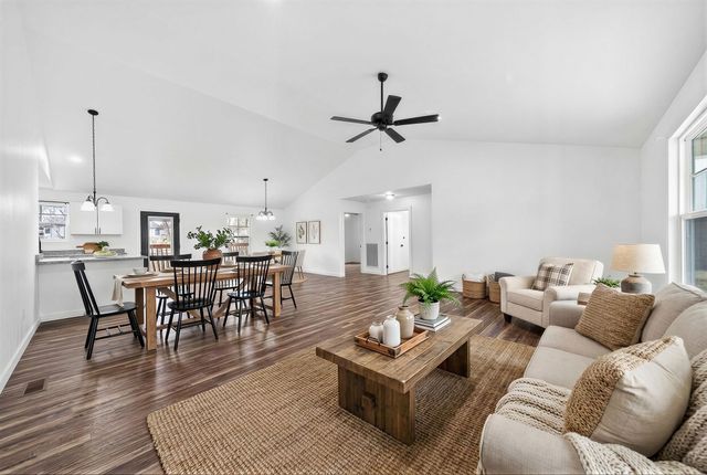 167 Sky View Meadow Dr, Crossville, TN 38555