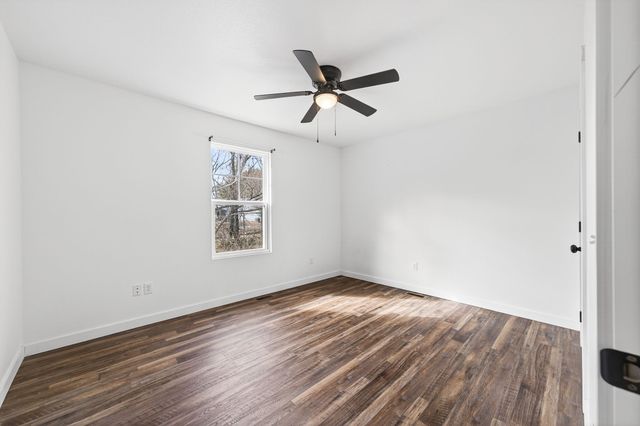 167 Sky View Meadow Dr, Crossville, TN 38555