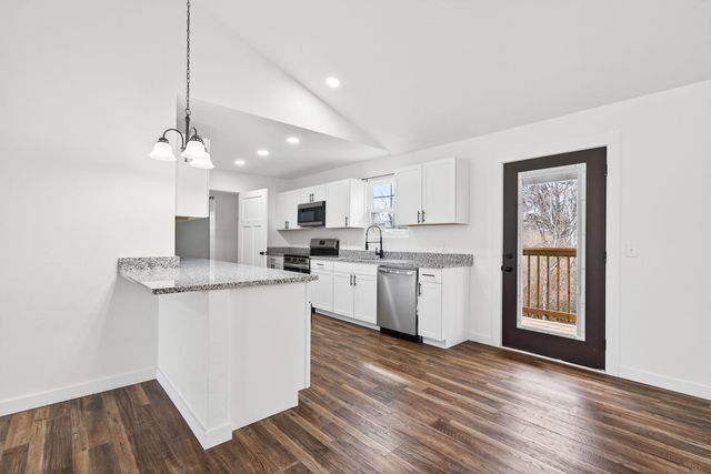 167 Sky View Meadow Dr, Crossville, TN 38555