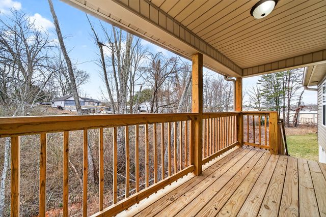 167 Sky View Meadow Dr, Crossville, TN 38555