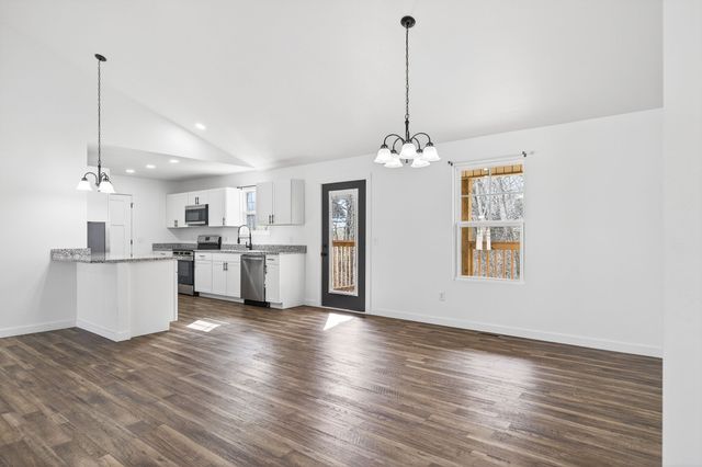 167 Sky View Meadow Dr, Crossville, TN 38555