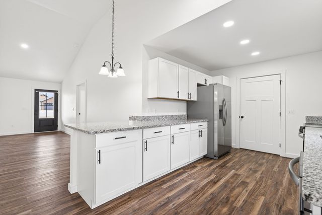 167 Sky View Meadow Dr, Crossville, TN 38555