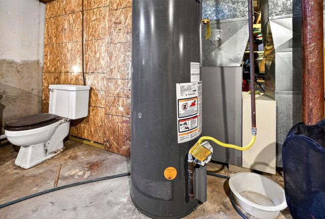 516 W 10TH STREET, Kaukauna, WI 54130