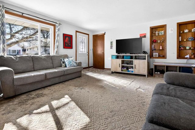 516 W 10TH STREET, Kaukauna, WI 54130