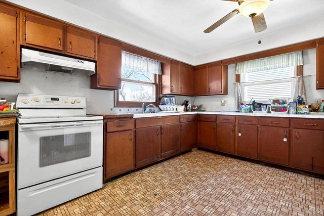 516 W 10TH STREET, Kaukauna, WI 54130