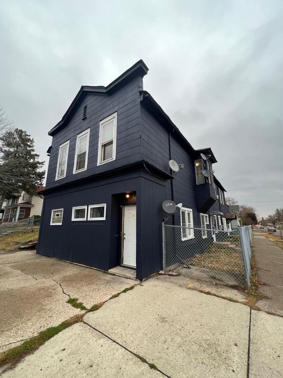 2447 11th Avenue S, Minneapolis, MN 55404