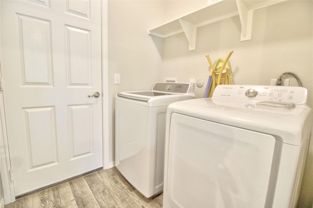 188 Courageous Side Way, Magnolia, TX 77354