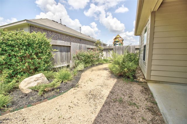 188 Courageous Side Way, Magnolia, TX 77354