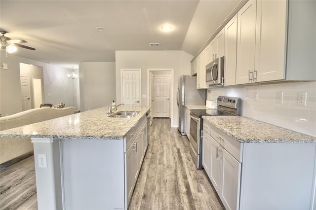 188 Courageous Side Way, Magnolia, TX 77354