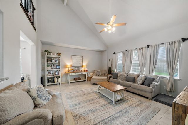 4002 Longwood Drive, Mont Belvieu, TX 77523