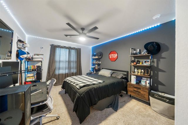 4002 Longwood Drive, Mont Belvieu, TX 77523