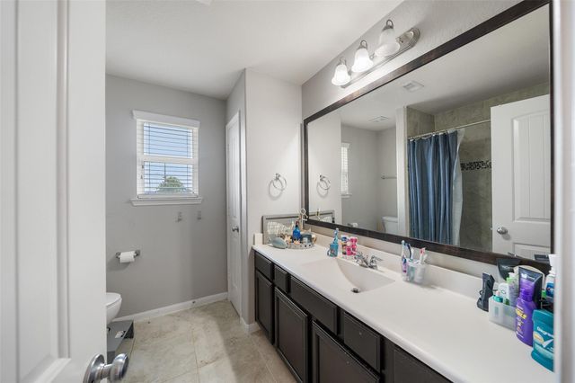 4002 Longwood Drive, Mont Belvieu, TX 77523